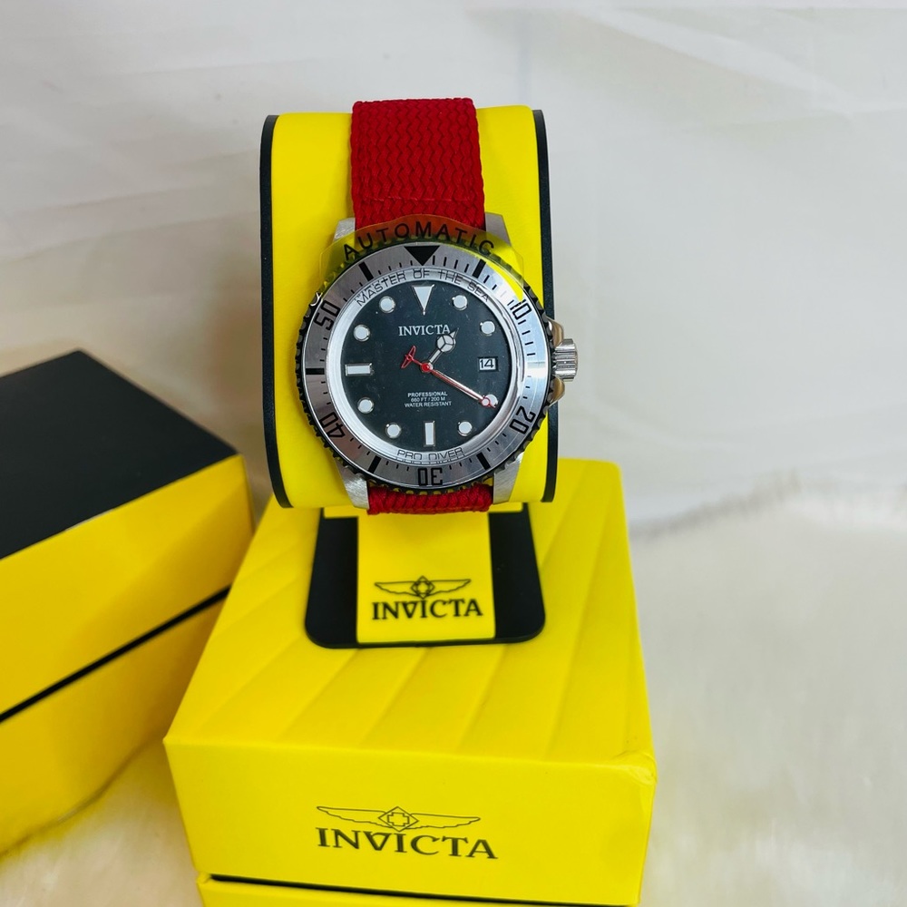 New Invicta  Pro Diver Automatic Men’s Watch 44 mm Red